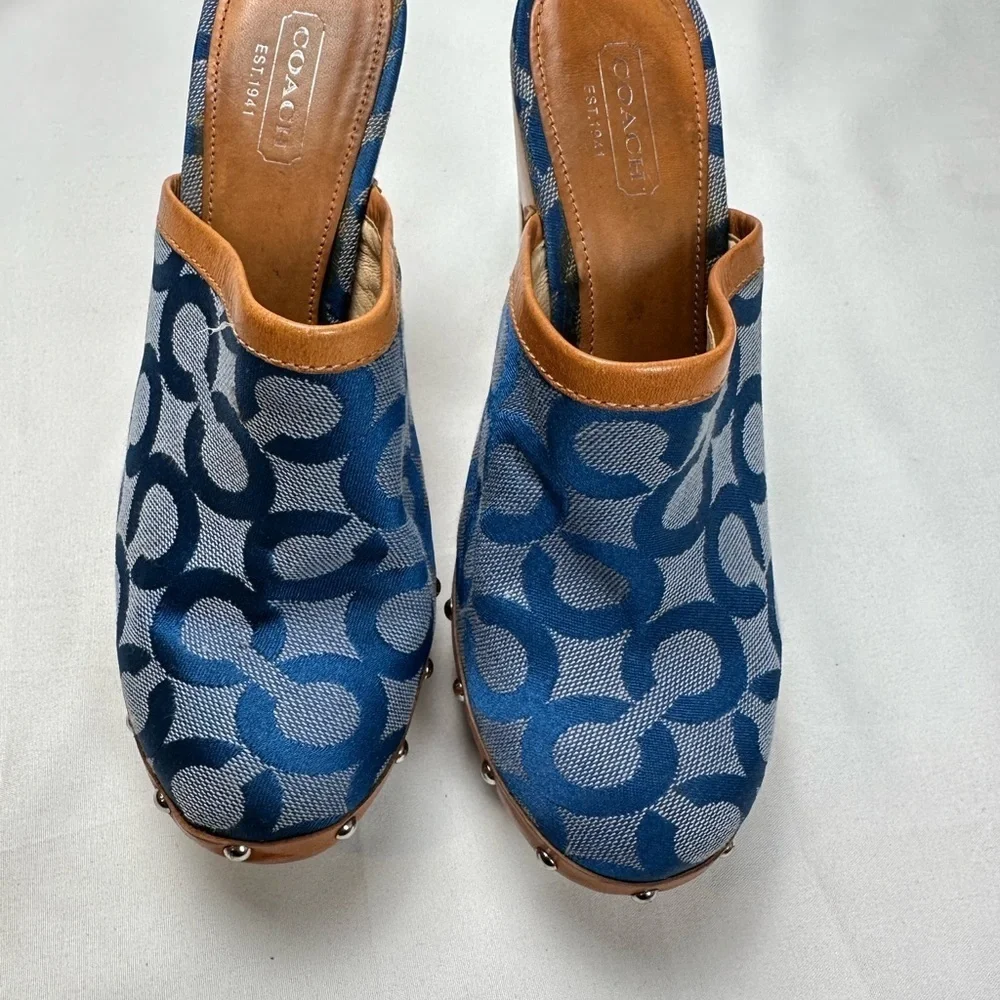 TRENDING VINTAGE Y2K Coach Women's Blue Patterned Clog Mules